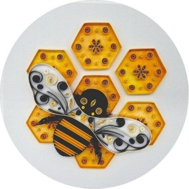 Natur- und Tiermotive Biene mit Wabe aus Papier